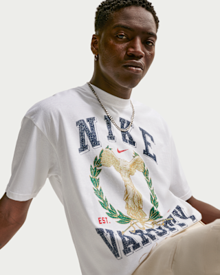 Nike Sportswear Men's T-Shirt. Nike.com